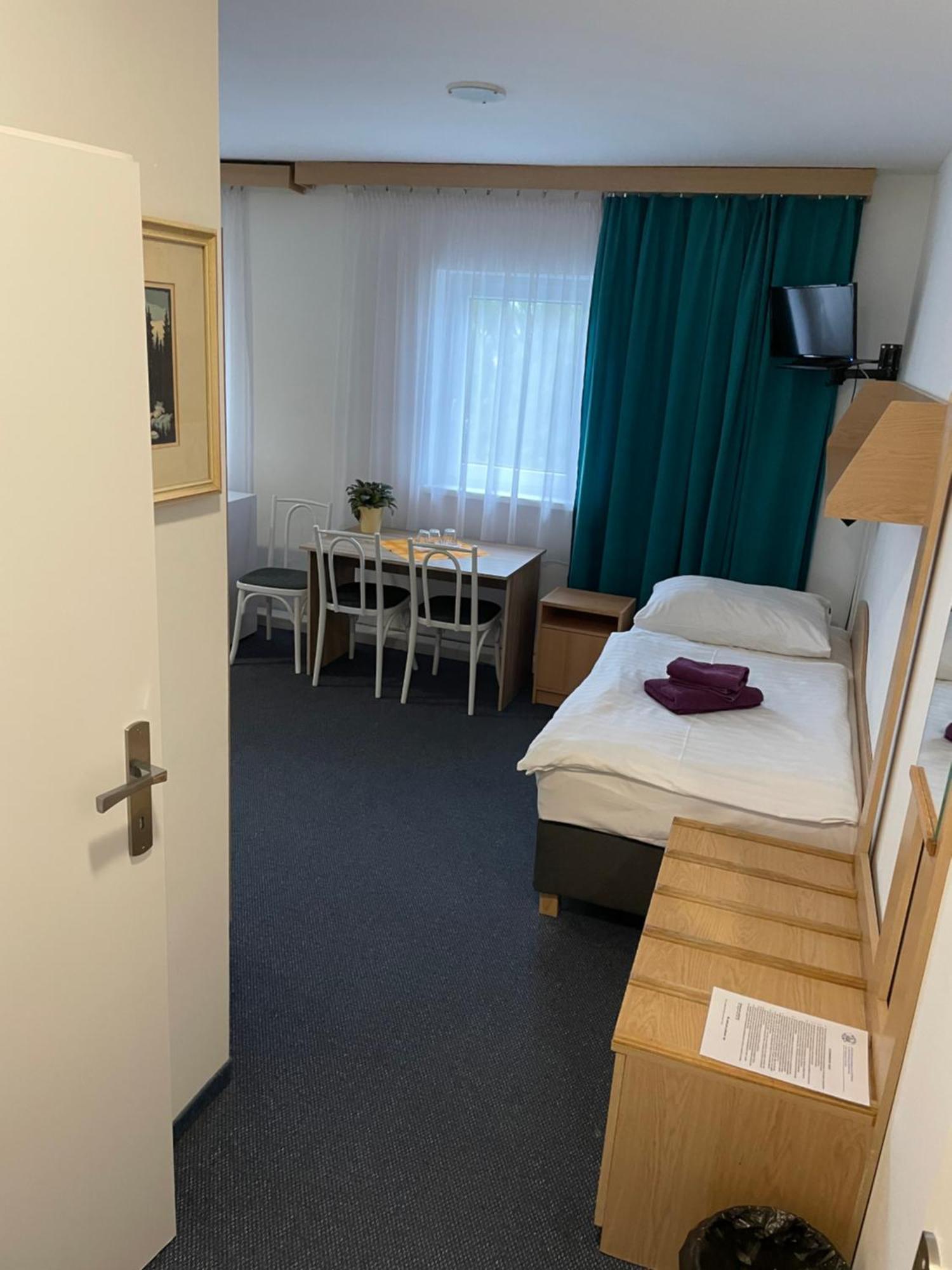 Hotel Remy Bratysława Zewnętrze zdjęcie